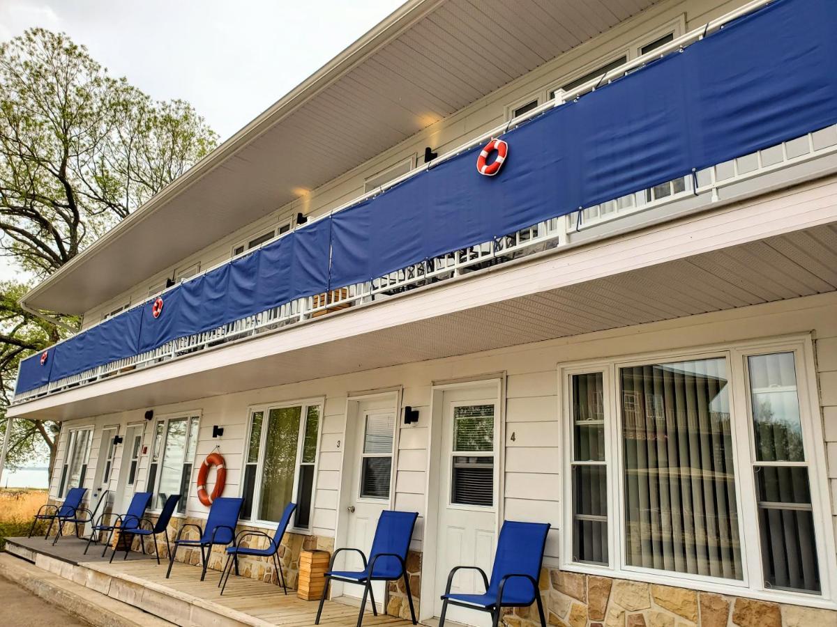 Les Petits Studios Du Bord De L'Eau Saint-Joseph-de-la-Rive Exterior foto
